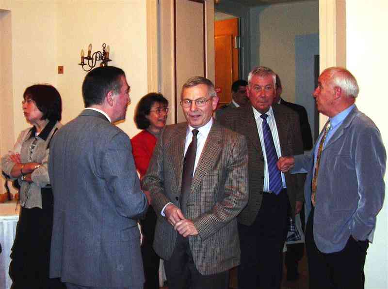 23_Photo 053 (Sommier).jpg - ... et les convives arrivent.